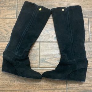Gorgeous TORY BURCH
Irene Suede Kneehigh Wedge Boots